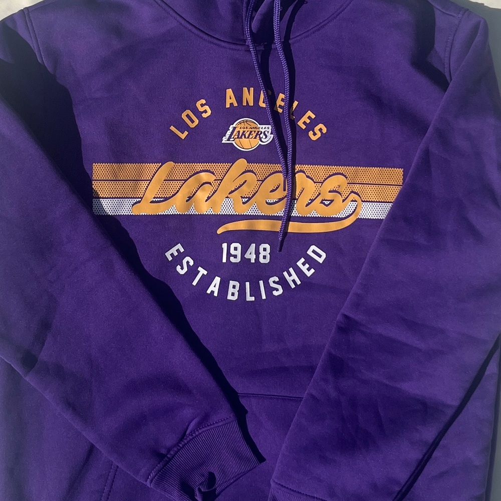 Men’s Laker Basketball Hoodie